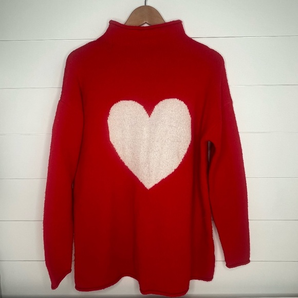 Cupcakes and Cashmere Red Heart Sweater Sive Large - Picture 1 of 4